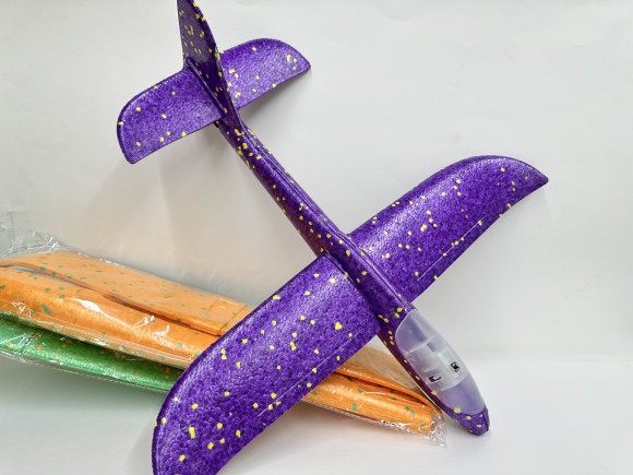 Самолет пенопл. Свет